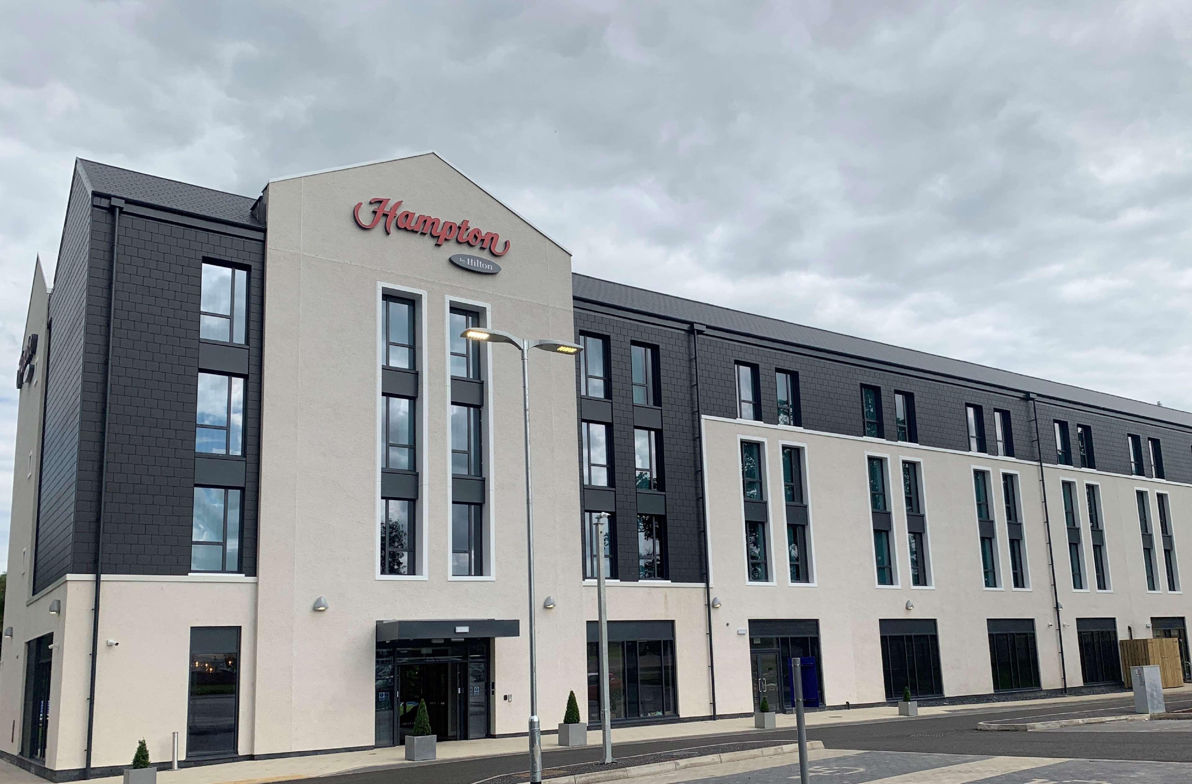 Hampton By Hilton Hamilton Park Hotel Exterior photo
